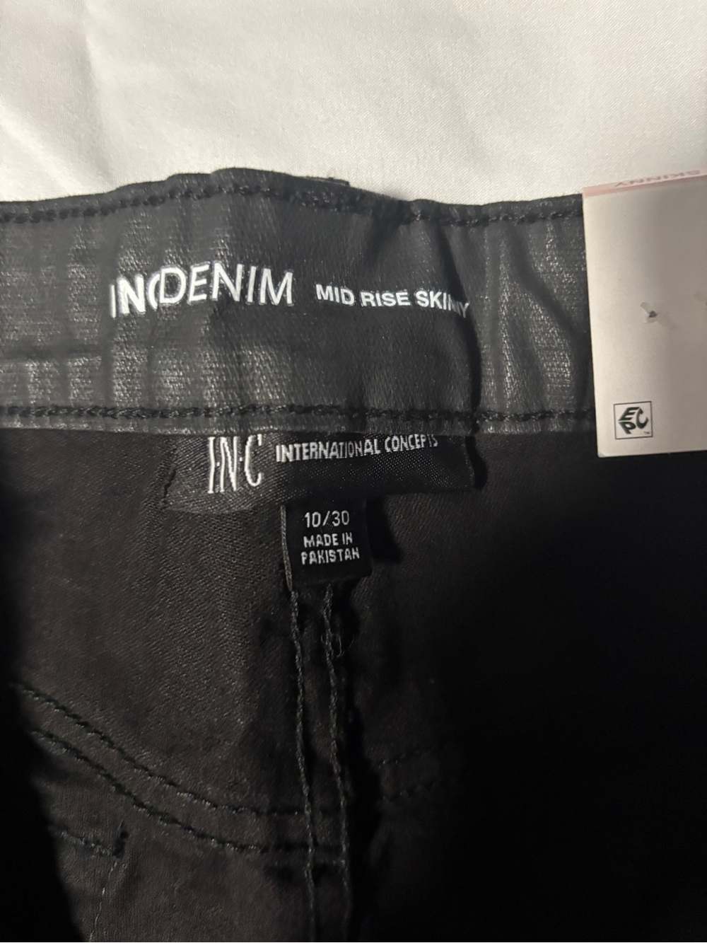 INC International Concepts Women's Mid Rise Coated Leather Skinny Jeans - Black